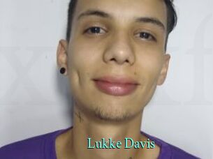 Lukke_Davis