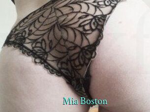 Mia_Boston