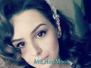 Mia_Hot_Moon