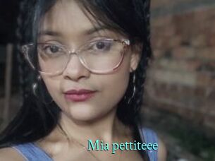 Mia_pettiteee