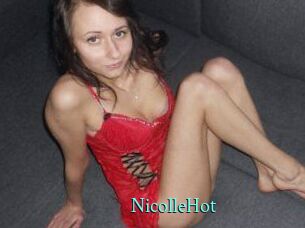 NicolleHot