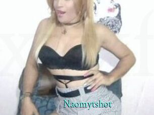 Naomytshot