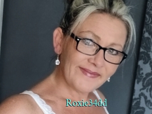 Roxie34dd